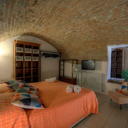 Stilnuovo Charming In Siena's Historic Center, Very Close To Piazza Del Campo דירה